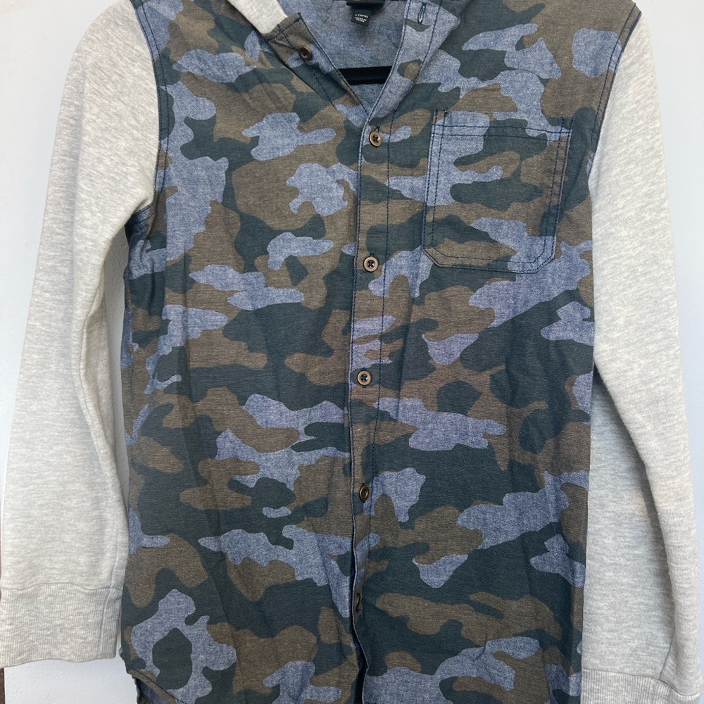 Art Class Camouflage Hooded Button-Up Shirt (Size L 12/14)